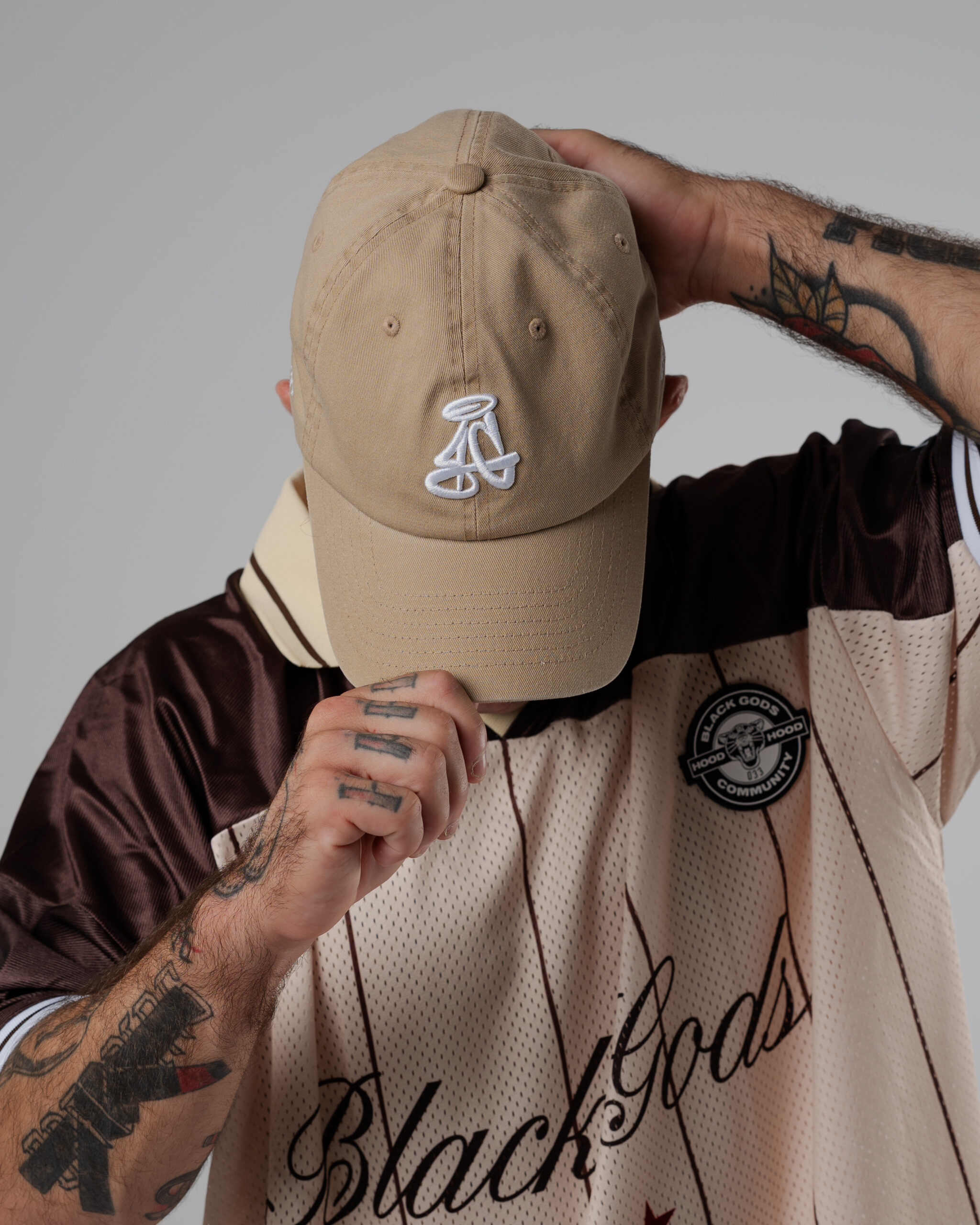 La Mirada del Depredador: Instinto Frío en la Calle