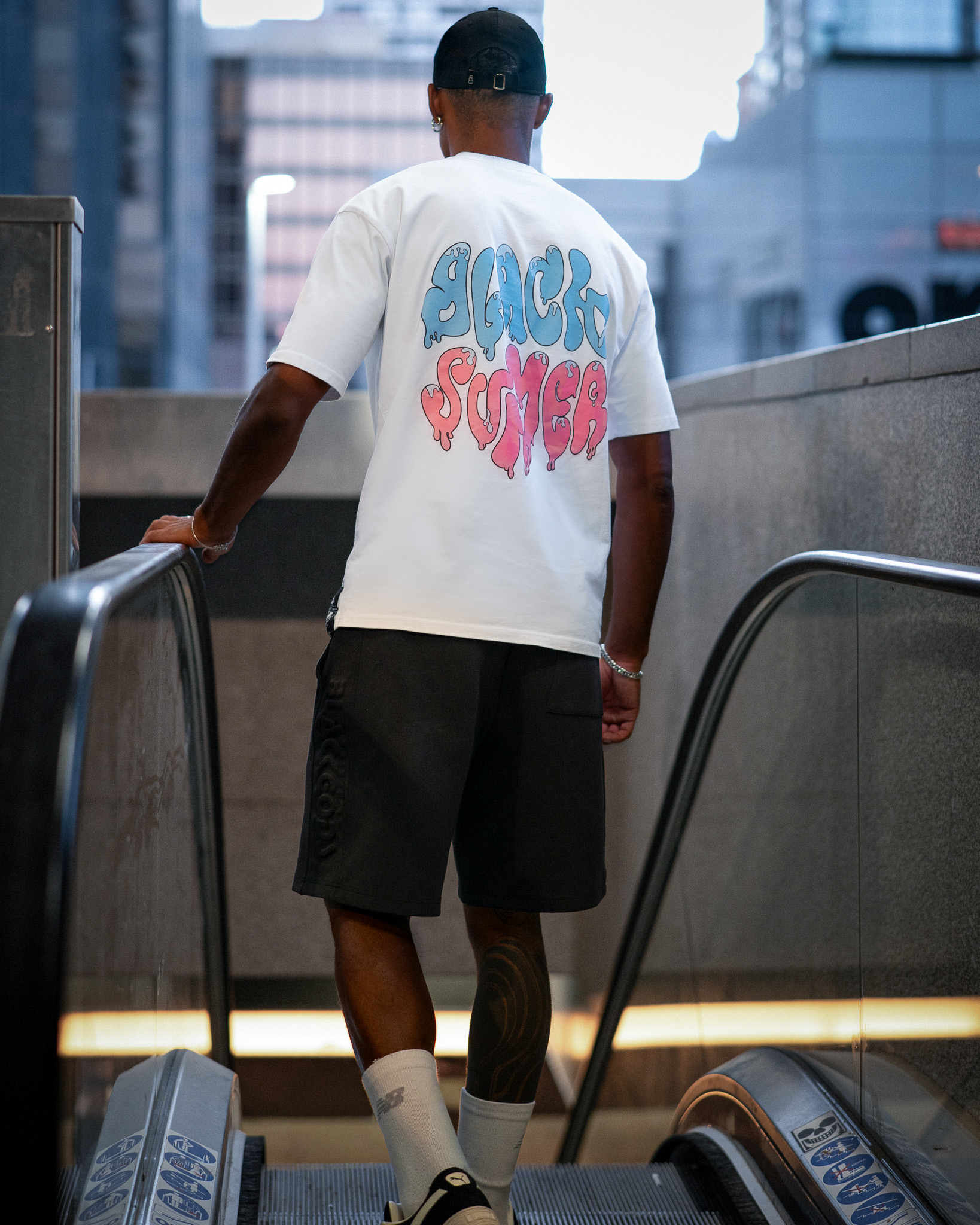 STREET ART- BLACK SUMMER